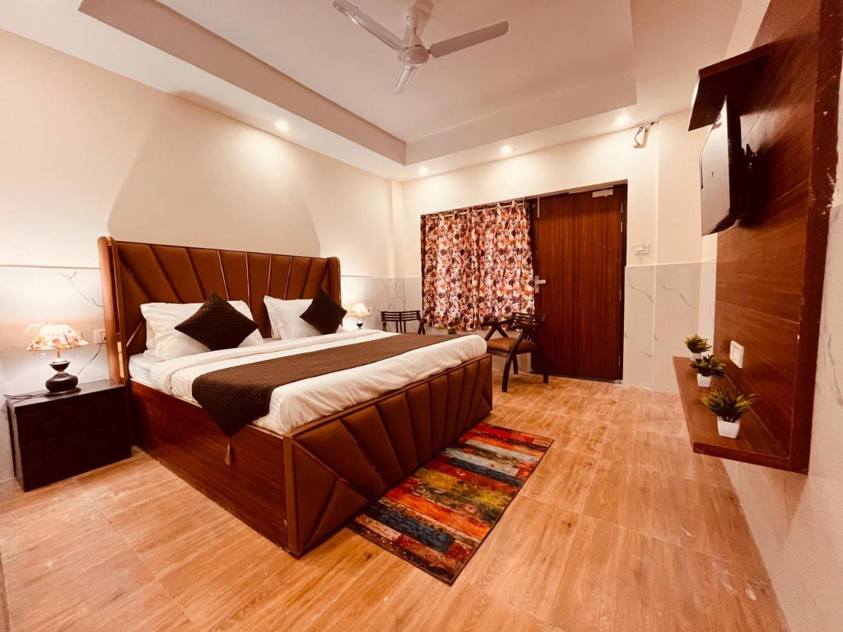 River Grand, Masuri Exterior foto