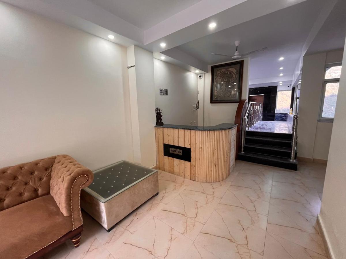 River Grand, Masuri Exterior foto