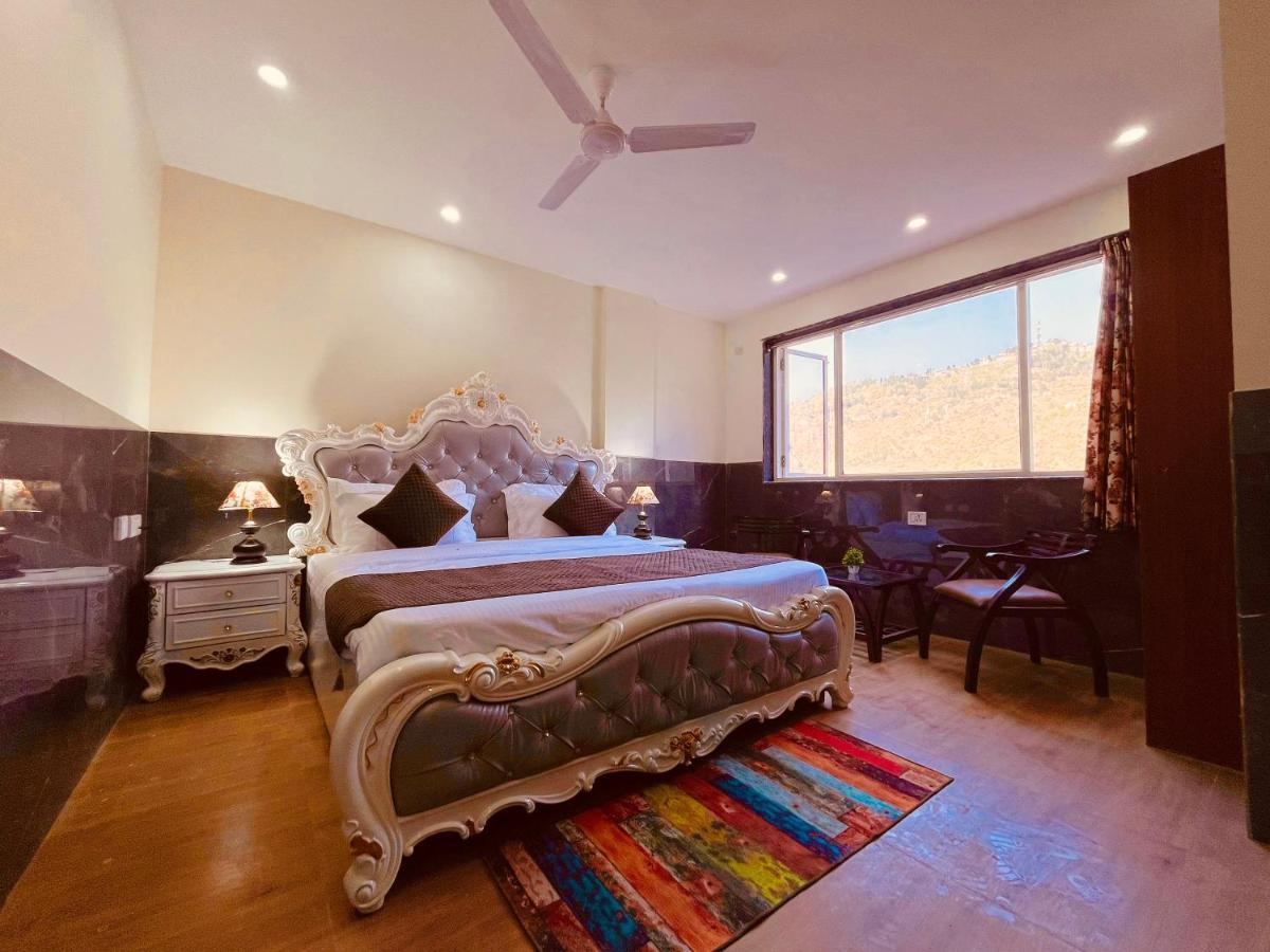 River Grand, Masuri Exterior foto