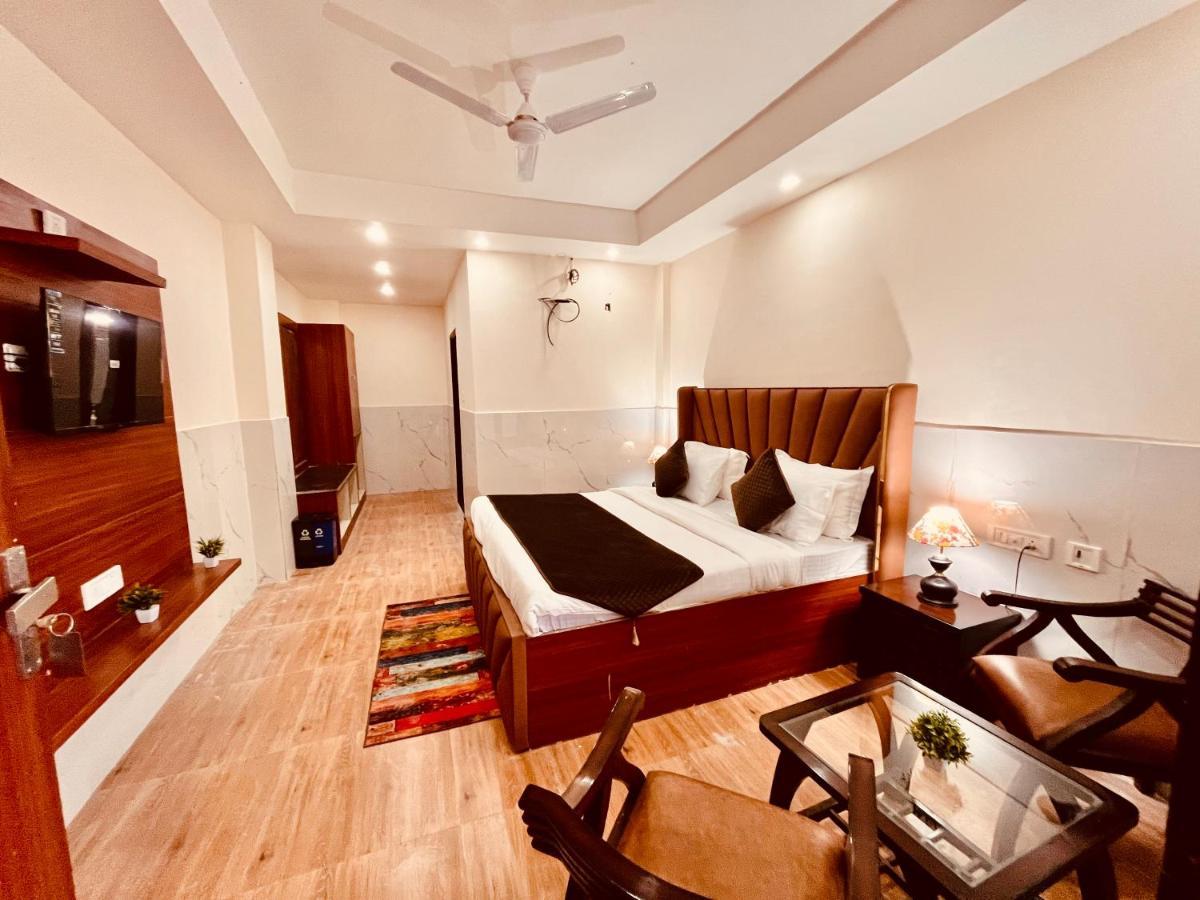 River Grand, Masuri Exterior foto