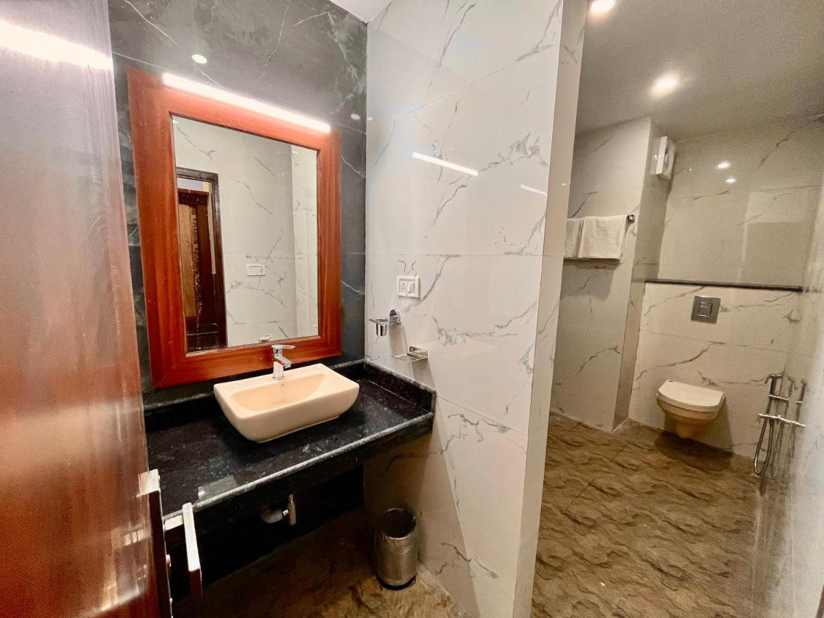 River Grand, Masuri Exterior foto